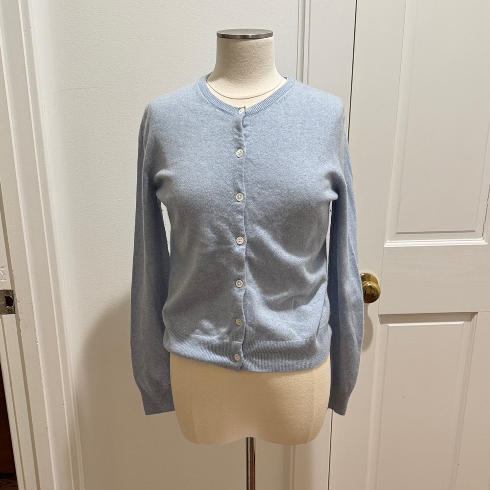 Everlane - Elegant Sky Blue Women's Cashmere Cardigan